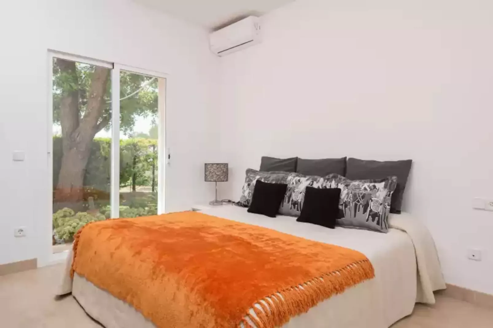Talaiot 25-Bedroom