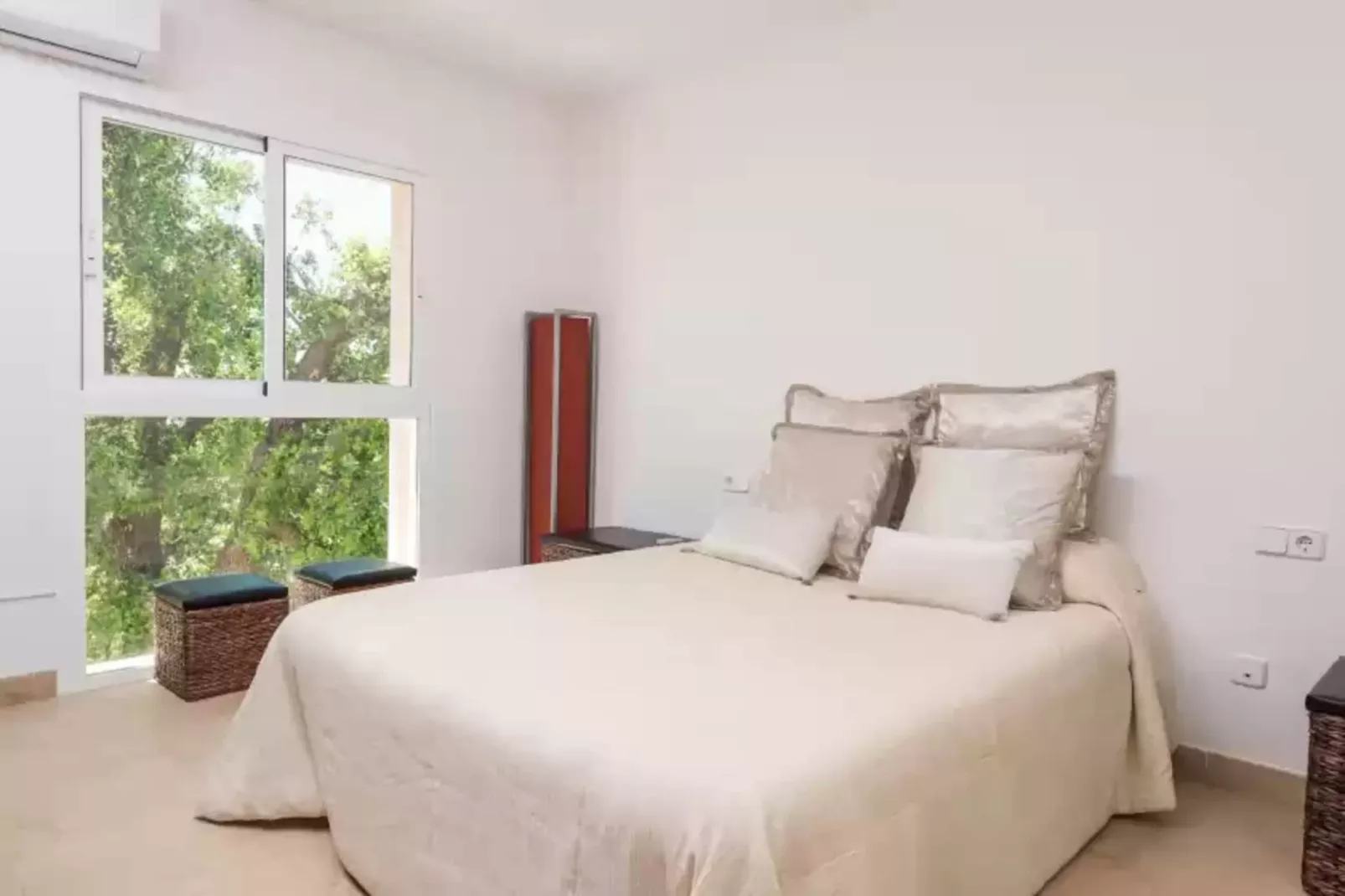 Talaiot 25-Bedroom