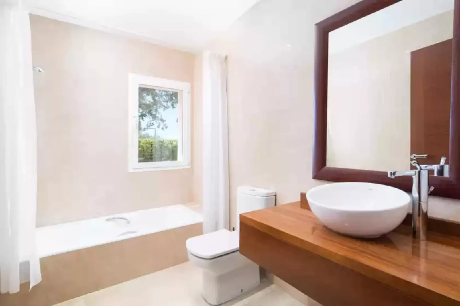 Talaiot 25-Bathroom