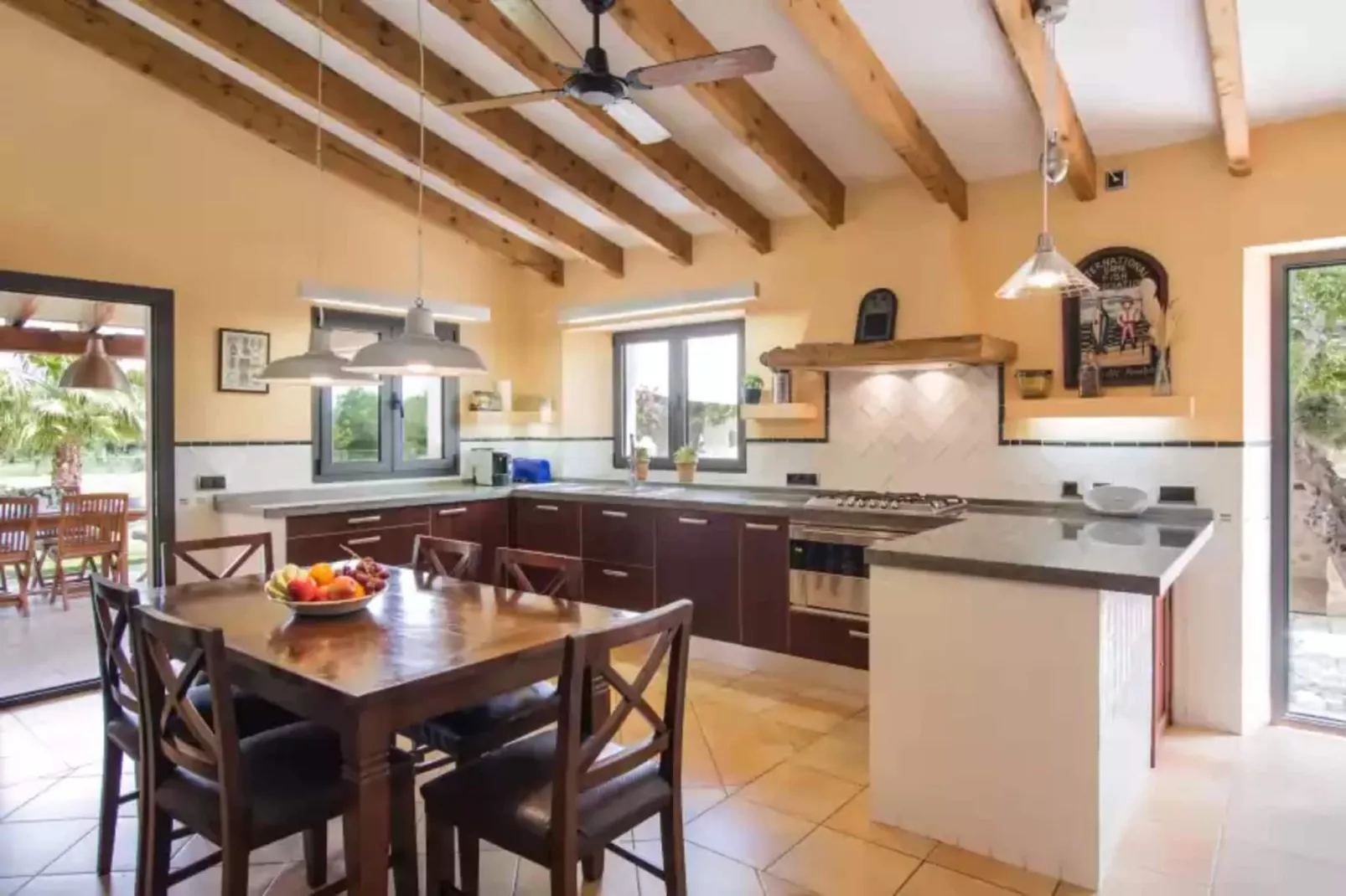 Casa En Moscari-Dining room