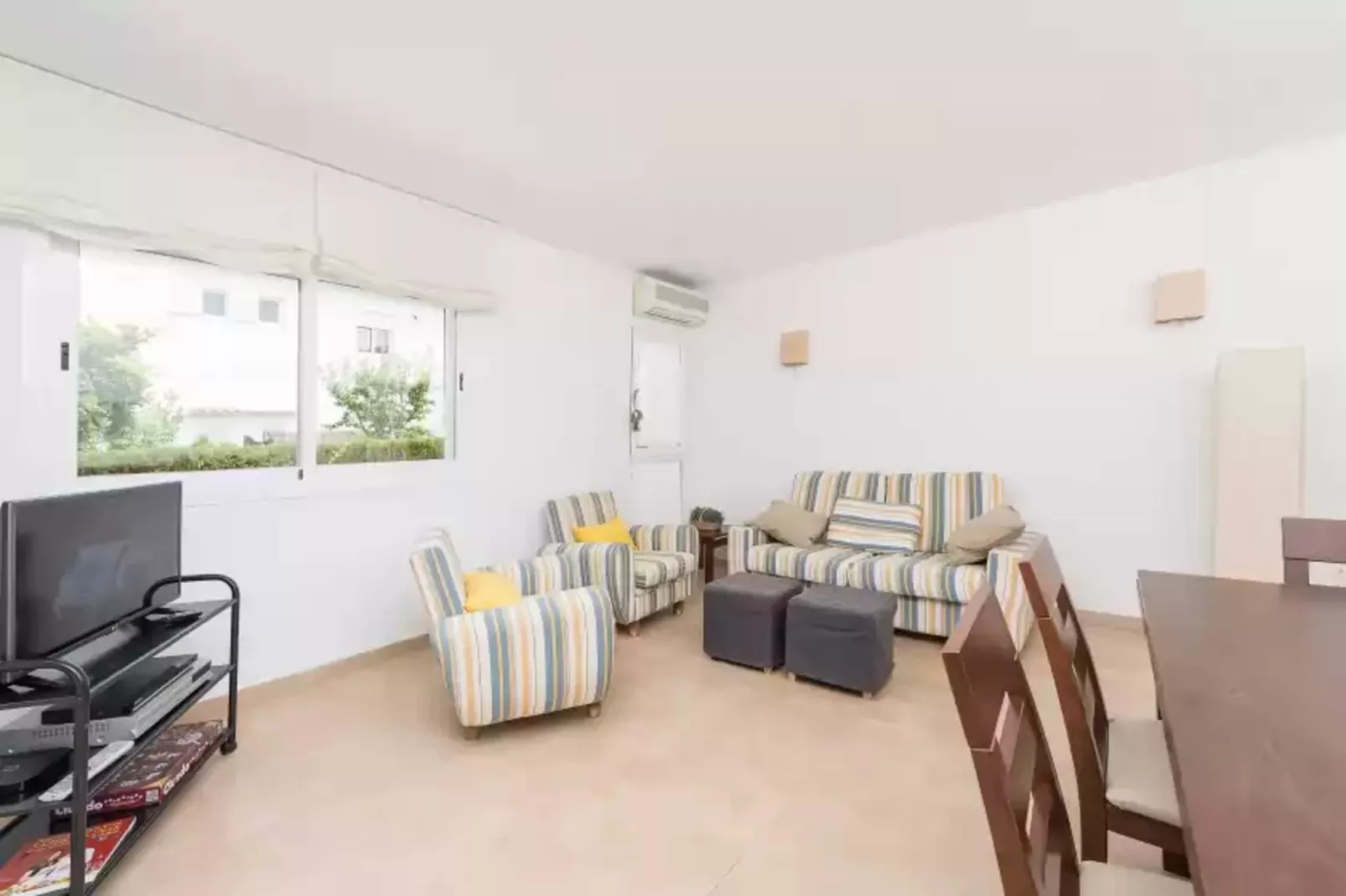 Can Garreta-Living room