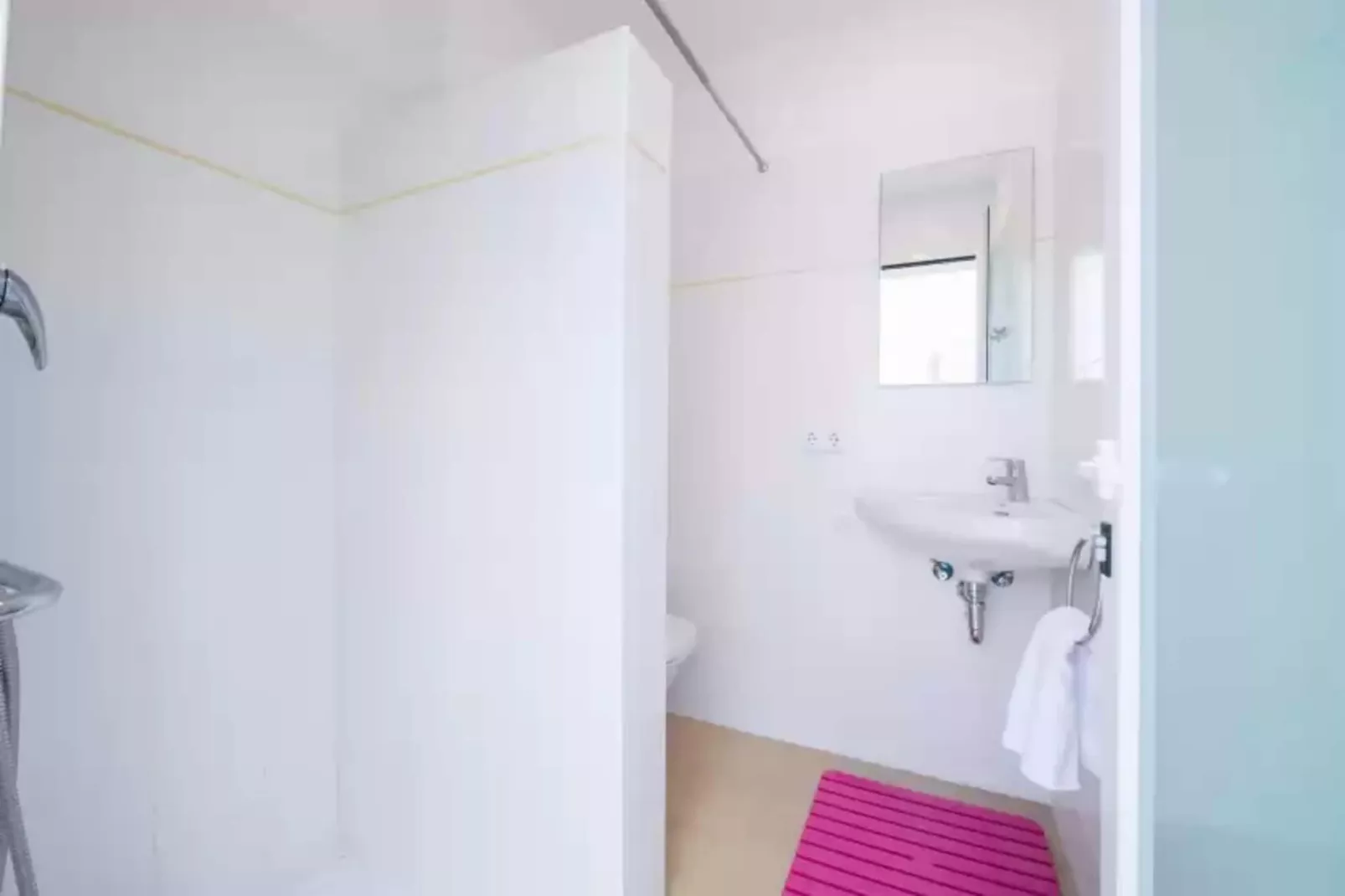 Can Garreta-Bathroom