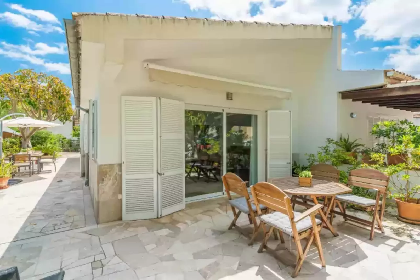 Can Garreta-Terrace balcony