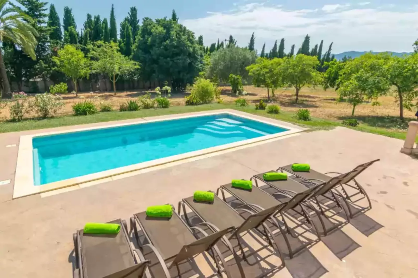 Son Pax Petit-Pool