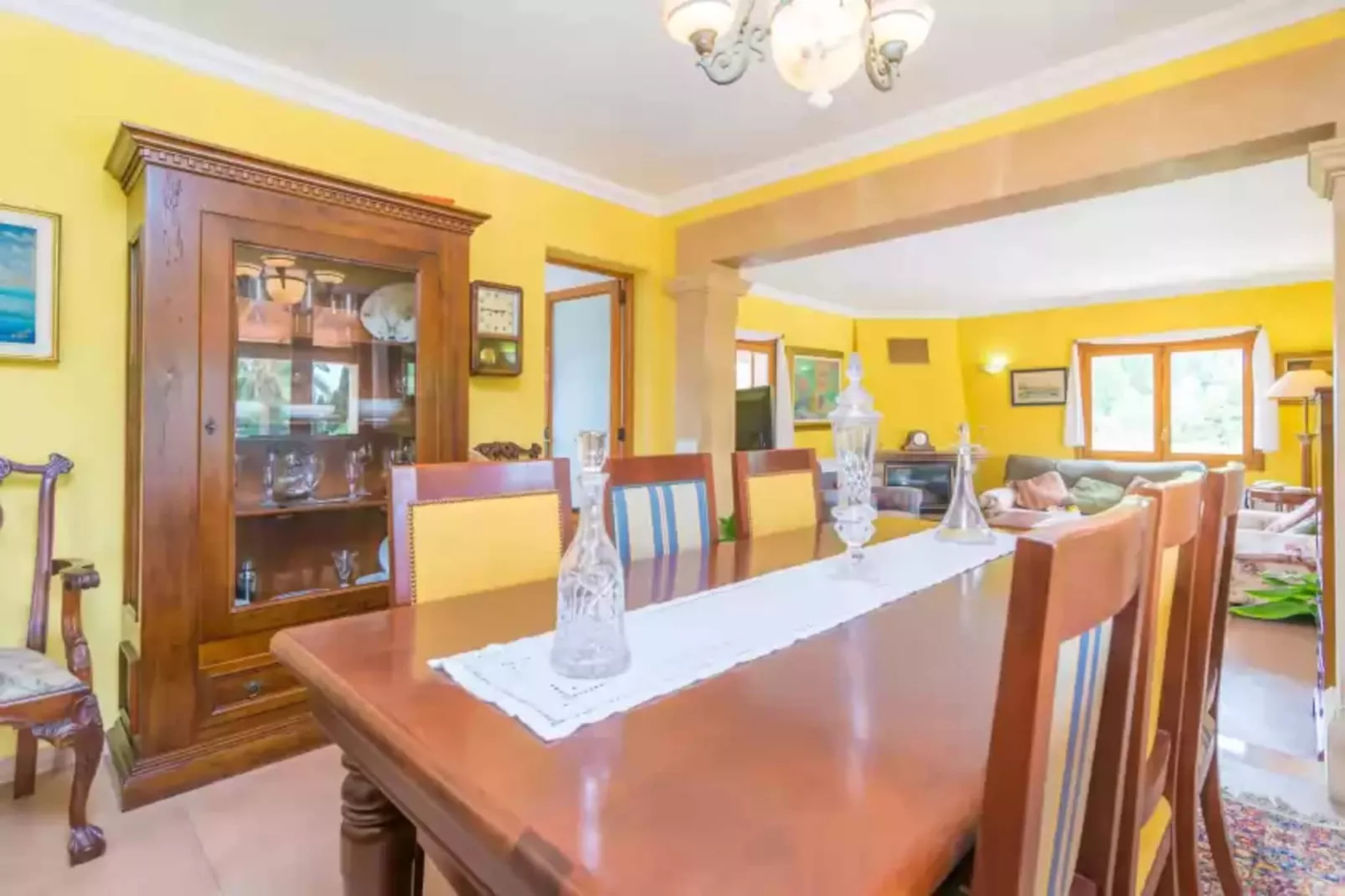 Son Pax Petit-Dining room