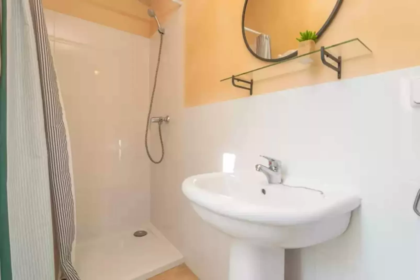 Sol I Vent-Bathroom