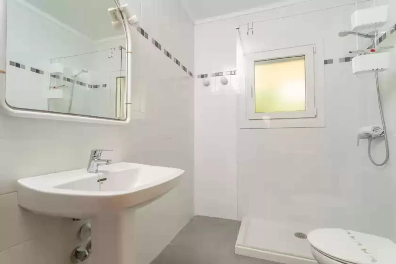 Casa Aina-Bathroom