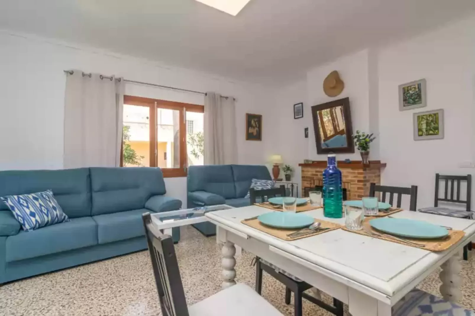 Pop-Living room