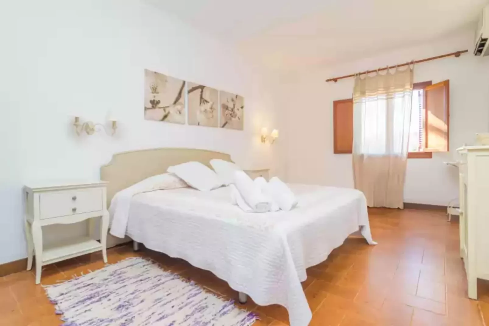 Can Calistro-Bedroom