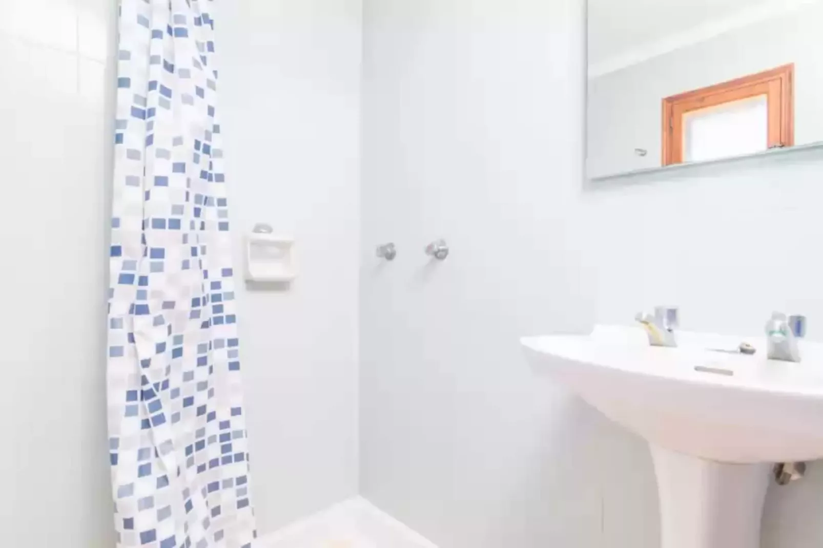 Can Calistro-Bathroom