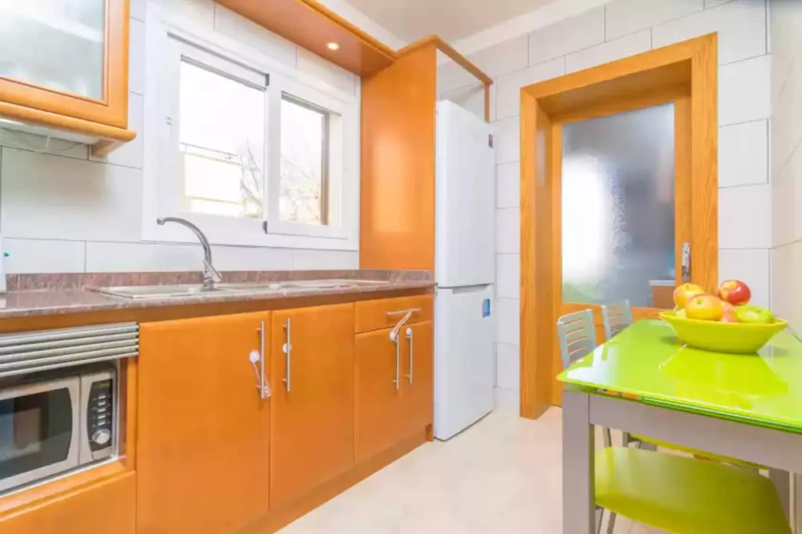 Lluna Home-Kitchen