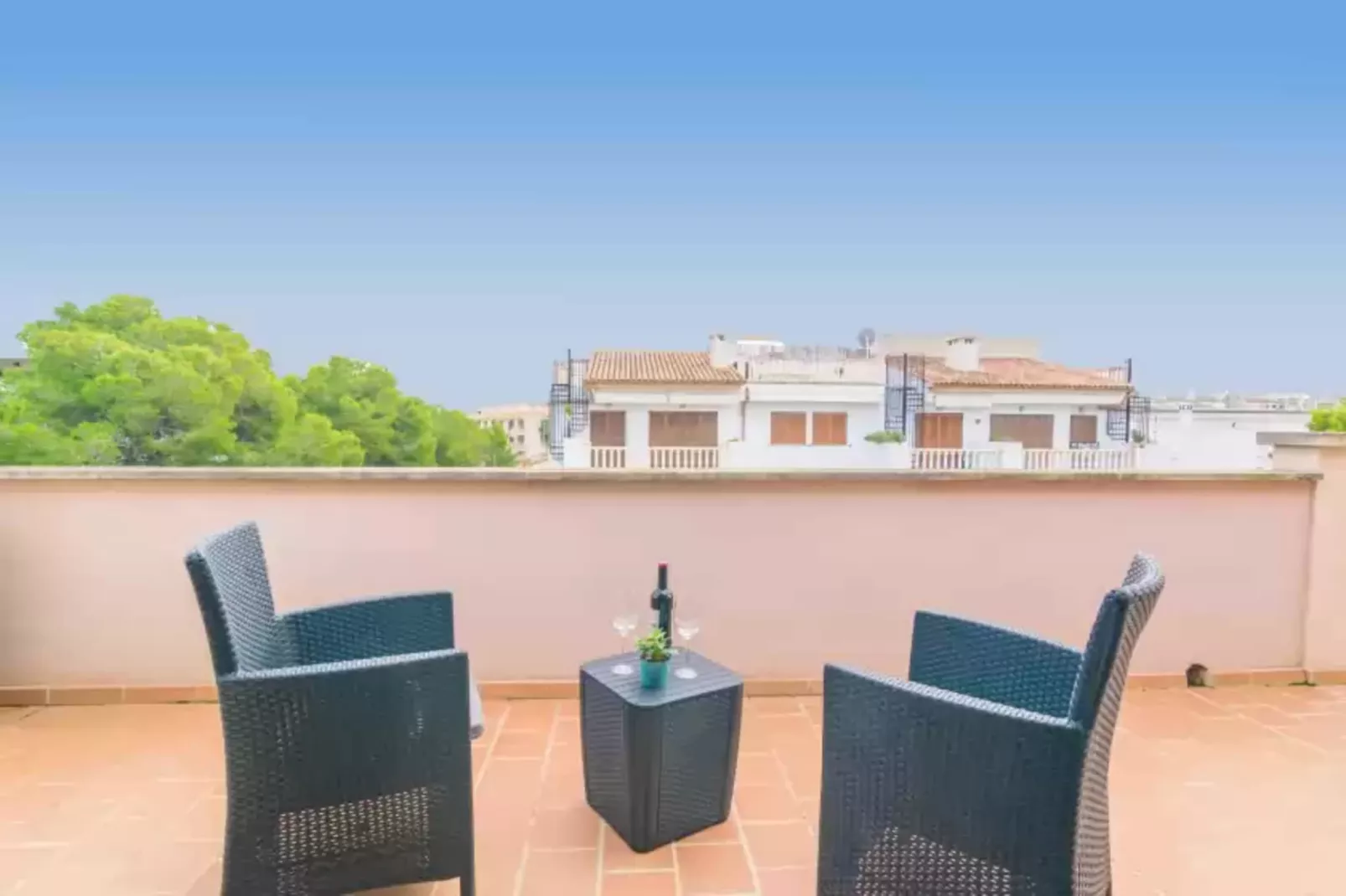 Lluna Home-Terrace balcony