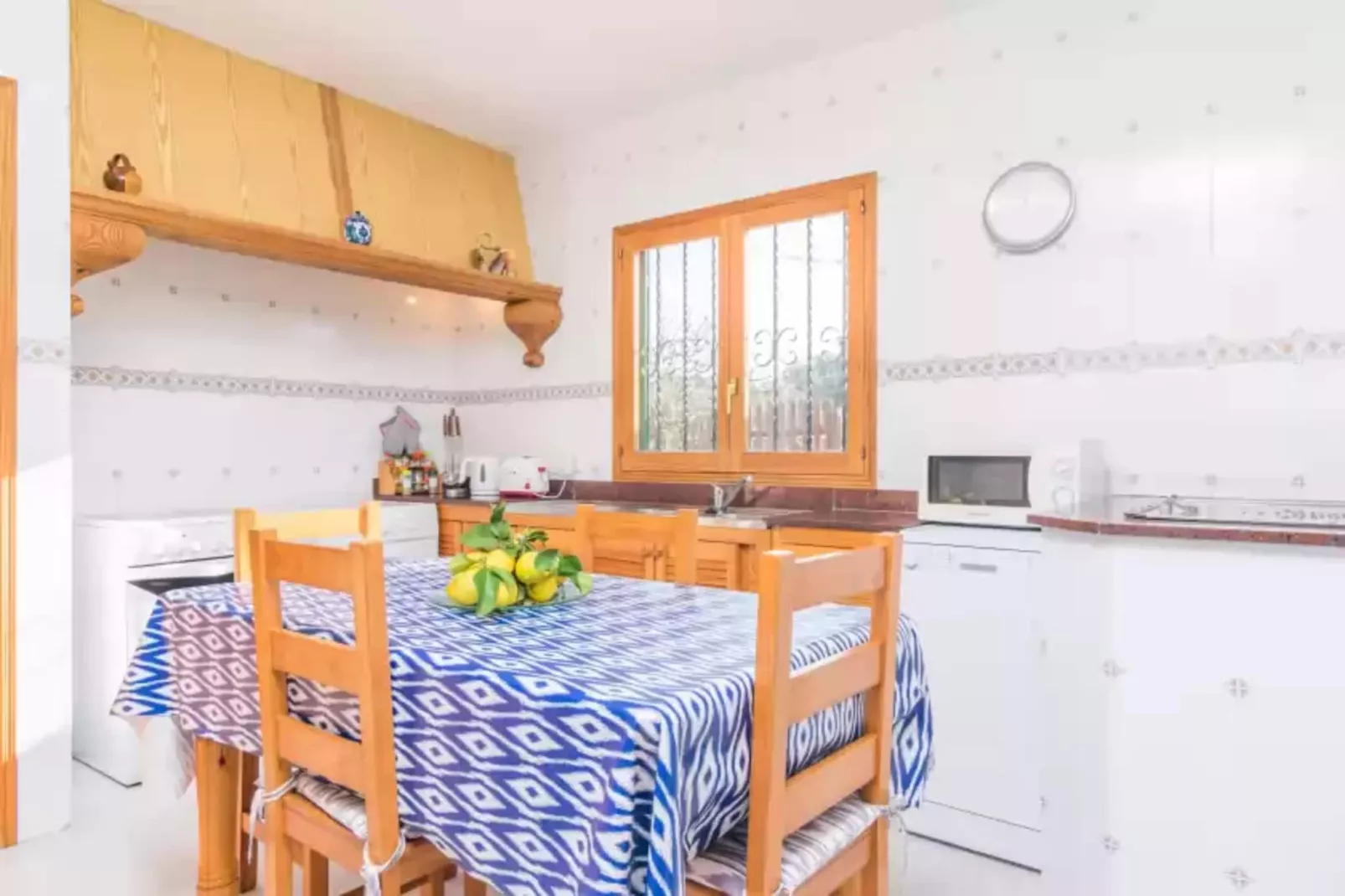 Sa Tanqueta De Ses Roques-Dining room