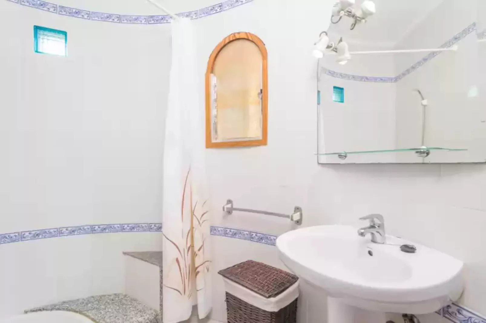 Sa Tanqueta De Ses Roques-Bathroom