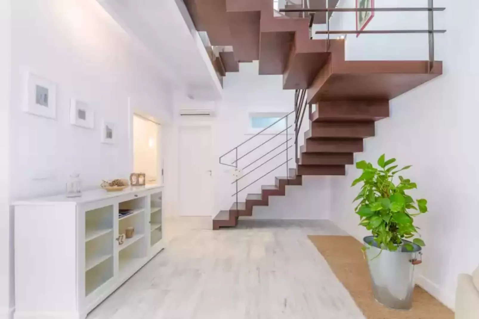 Es Reco-Living room