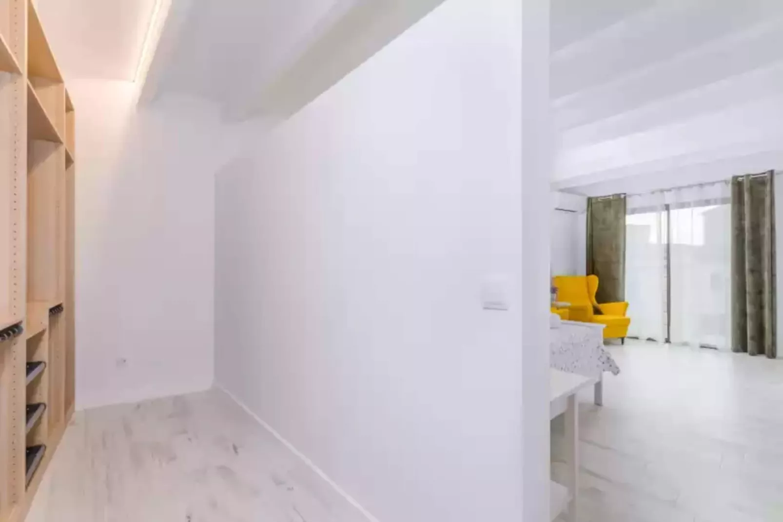 Es Reco-Living room