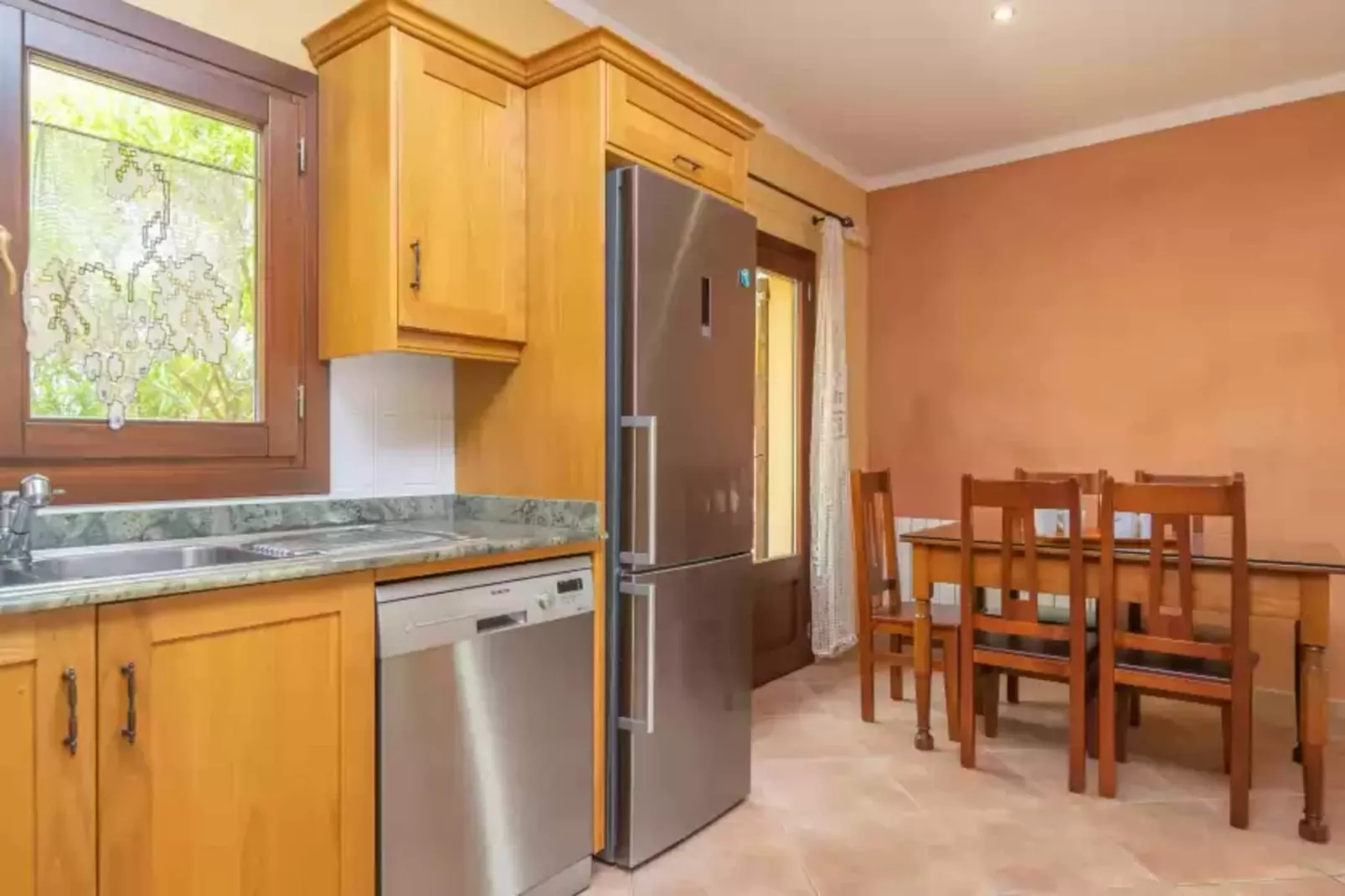 Can Ribas-Kitchen