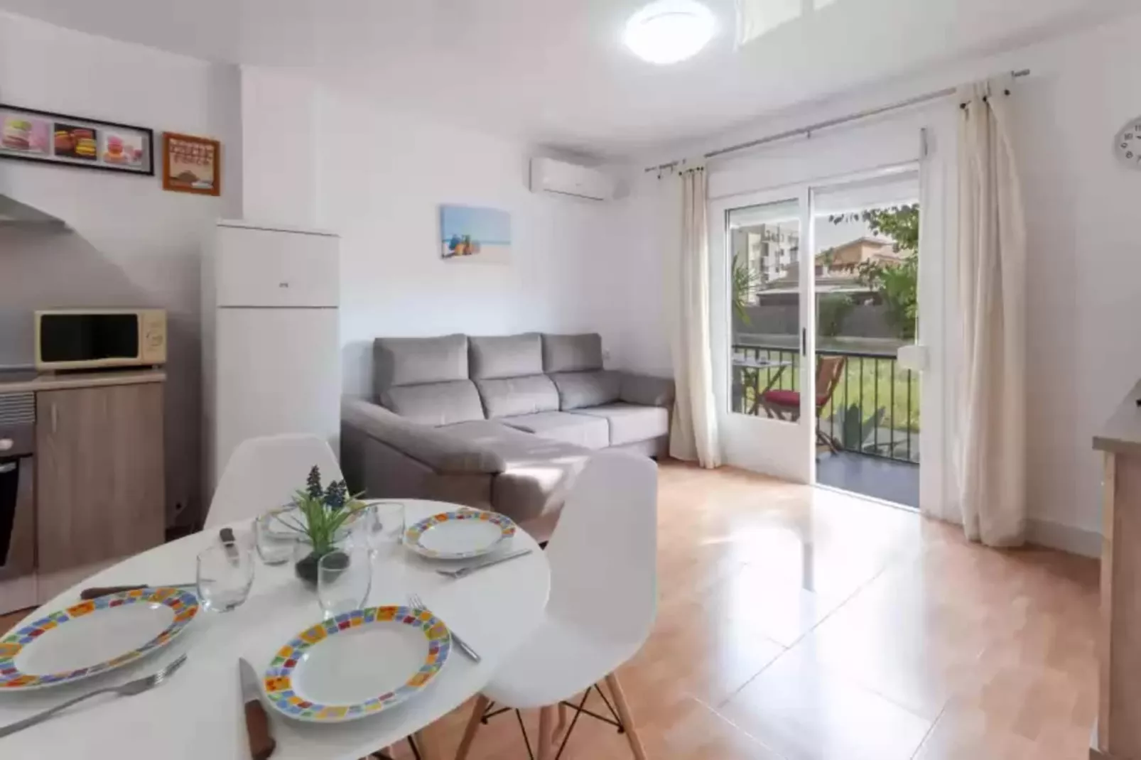 Palomas-Living room