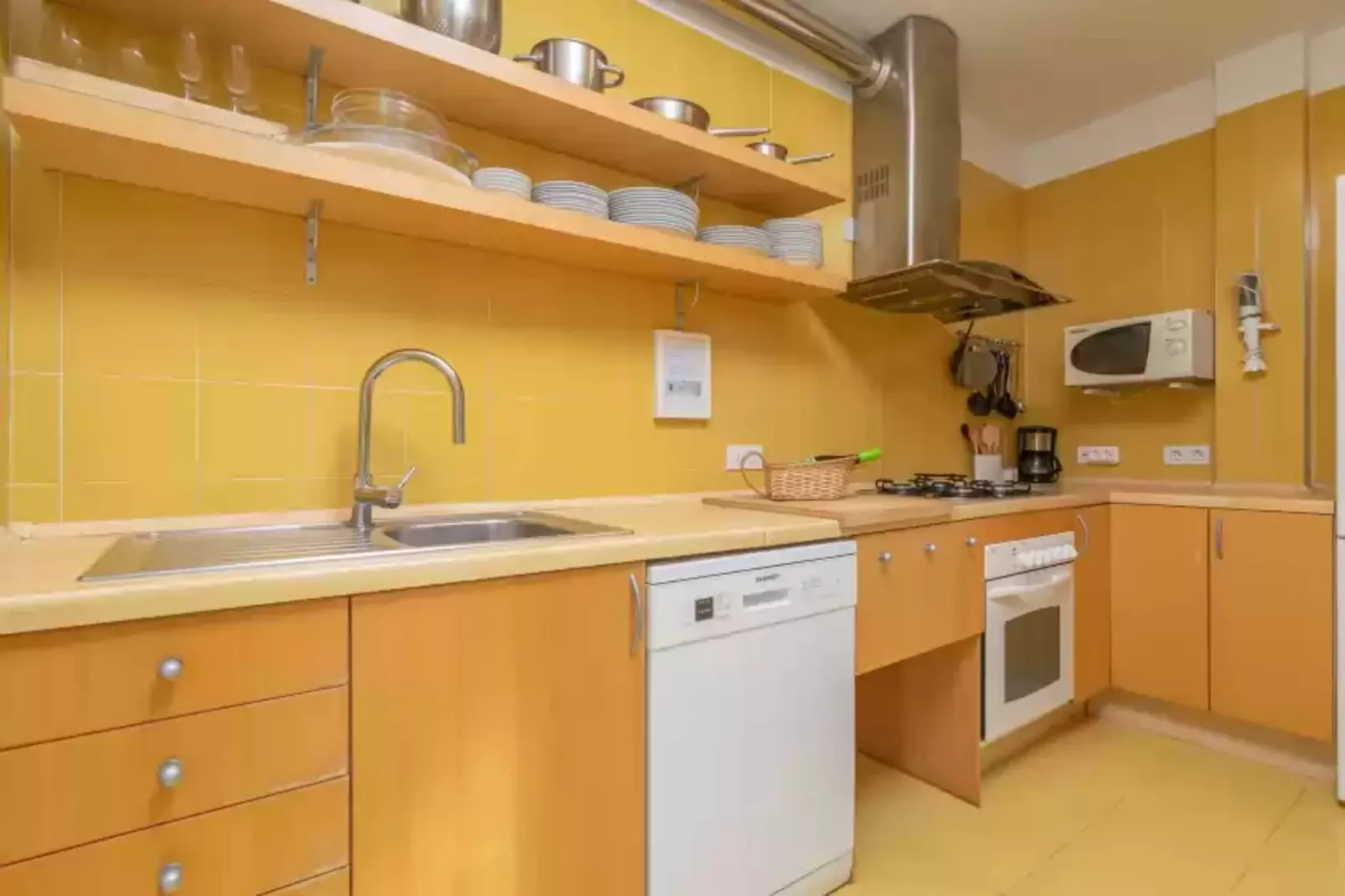 Mirella-Kitchen