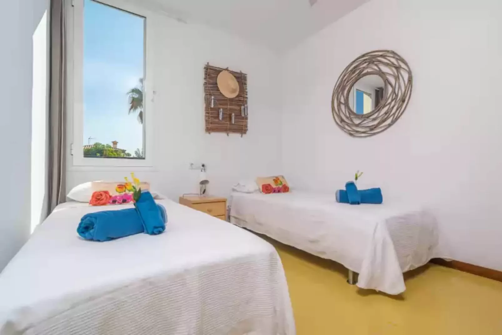 Mirella-Bedroom