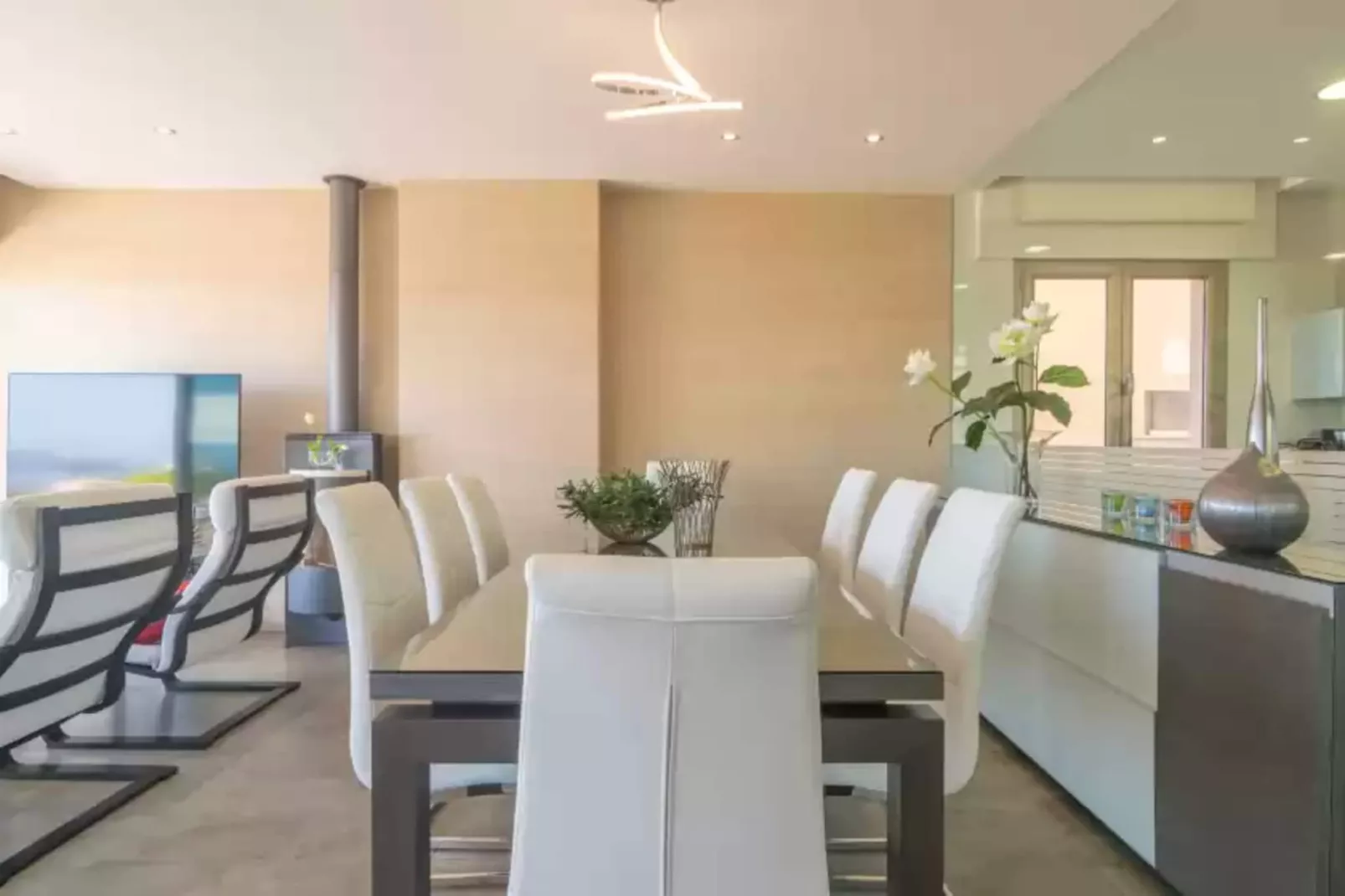 Bohemi-Dining room