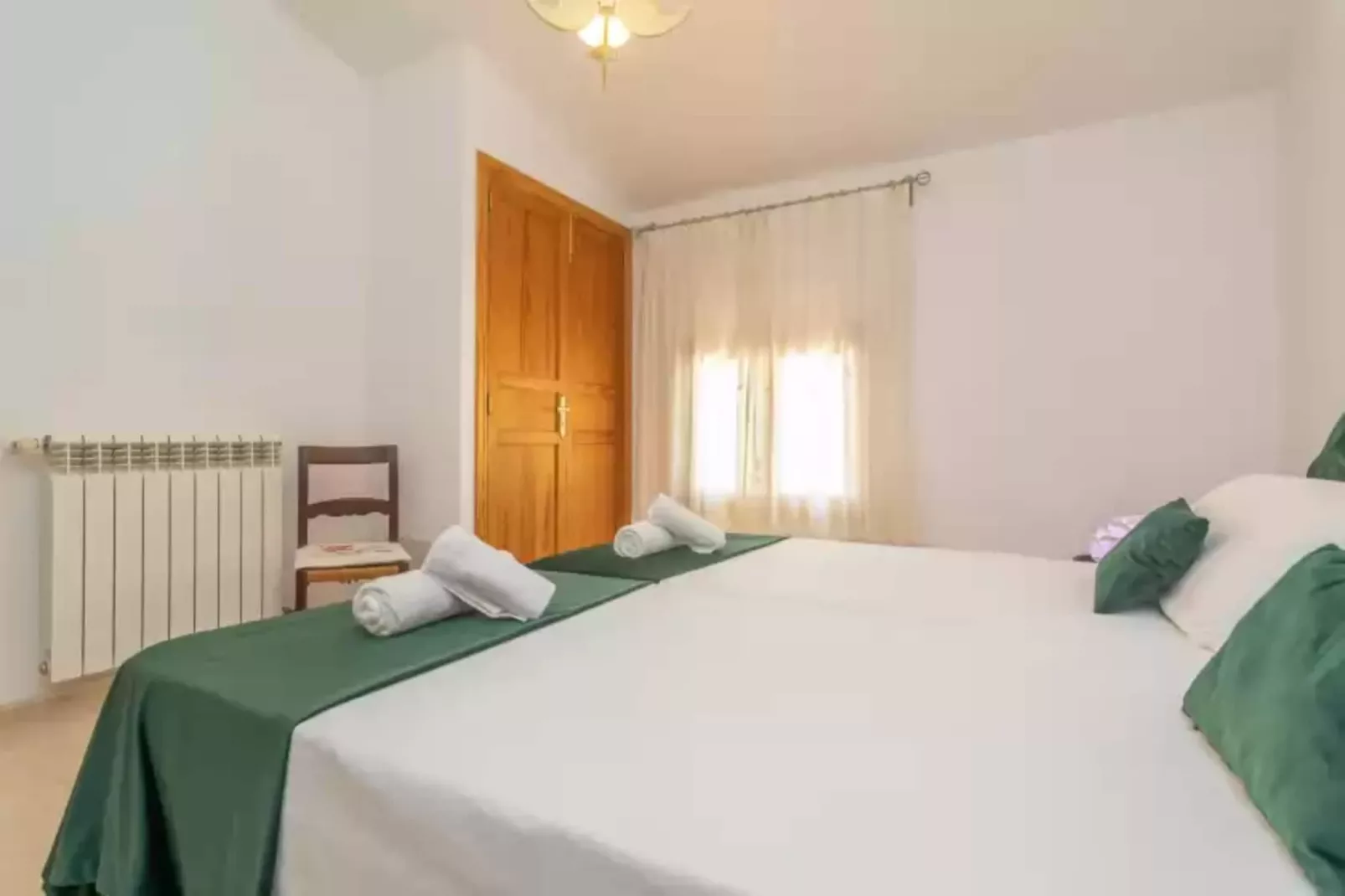 Unio 36-Bedroom