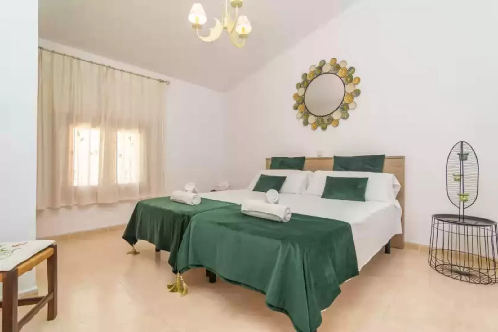 Unio 36-Bedroom