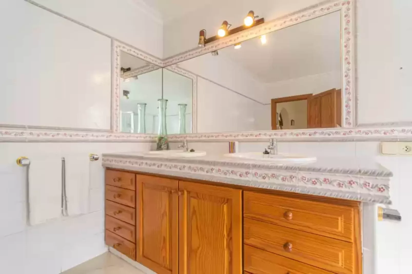 Unio 36-Bathroom
