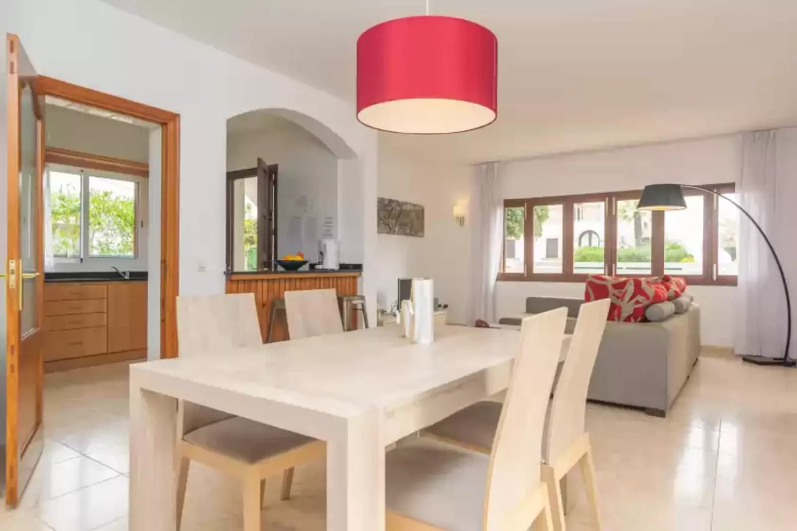 Violeta De Mar-Dining room