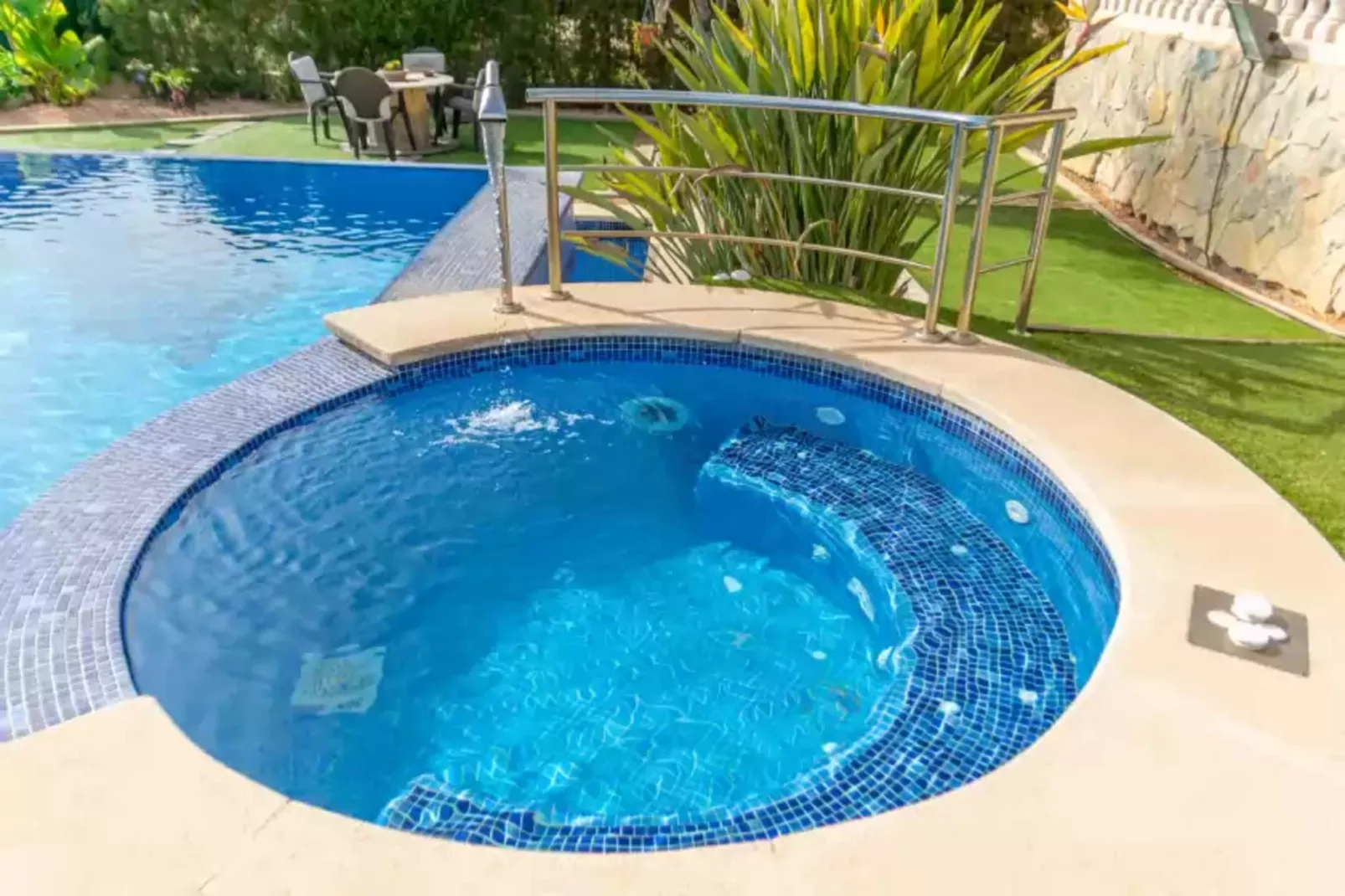 Joan Deia Escultor-Pool