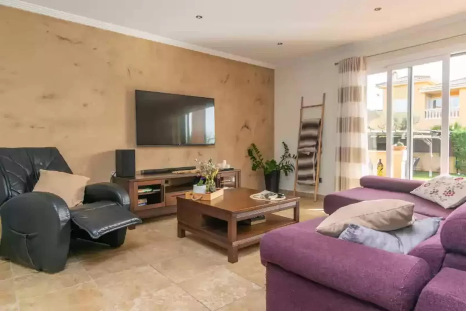 Joan Deia Escultor-Living room