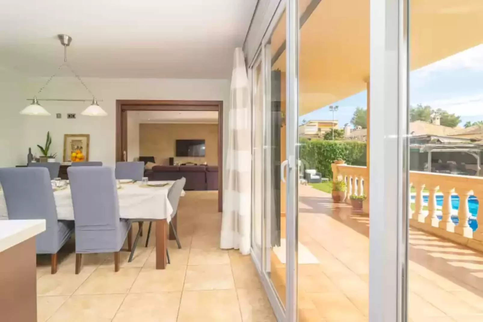 Joan Deia Escultor-Dining room