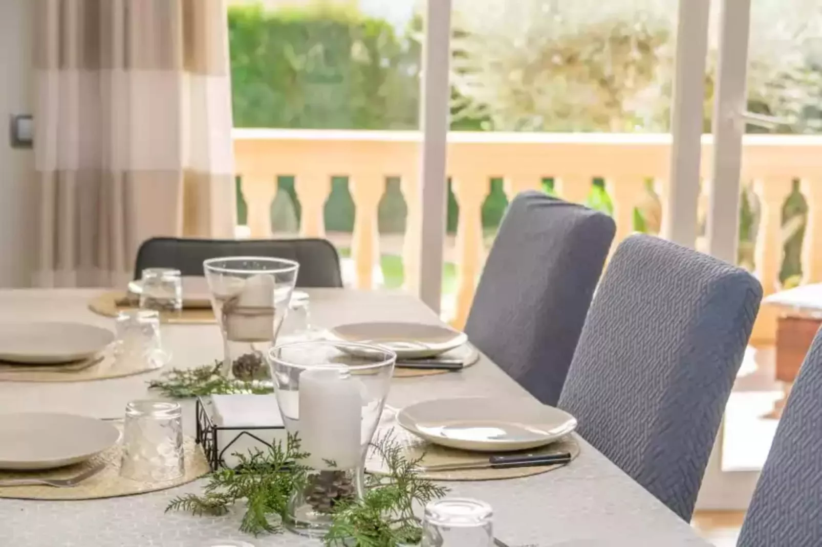Joan Deia Escultor-Dining room