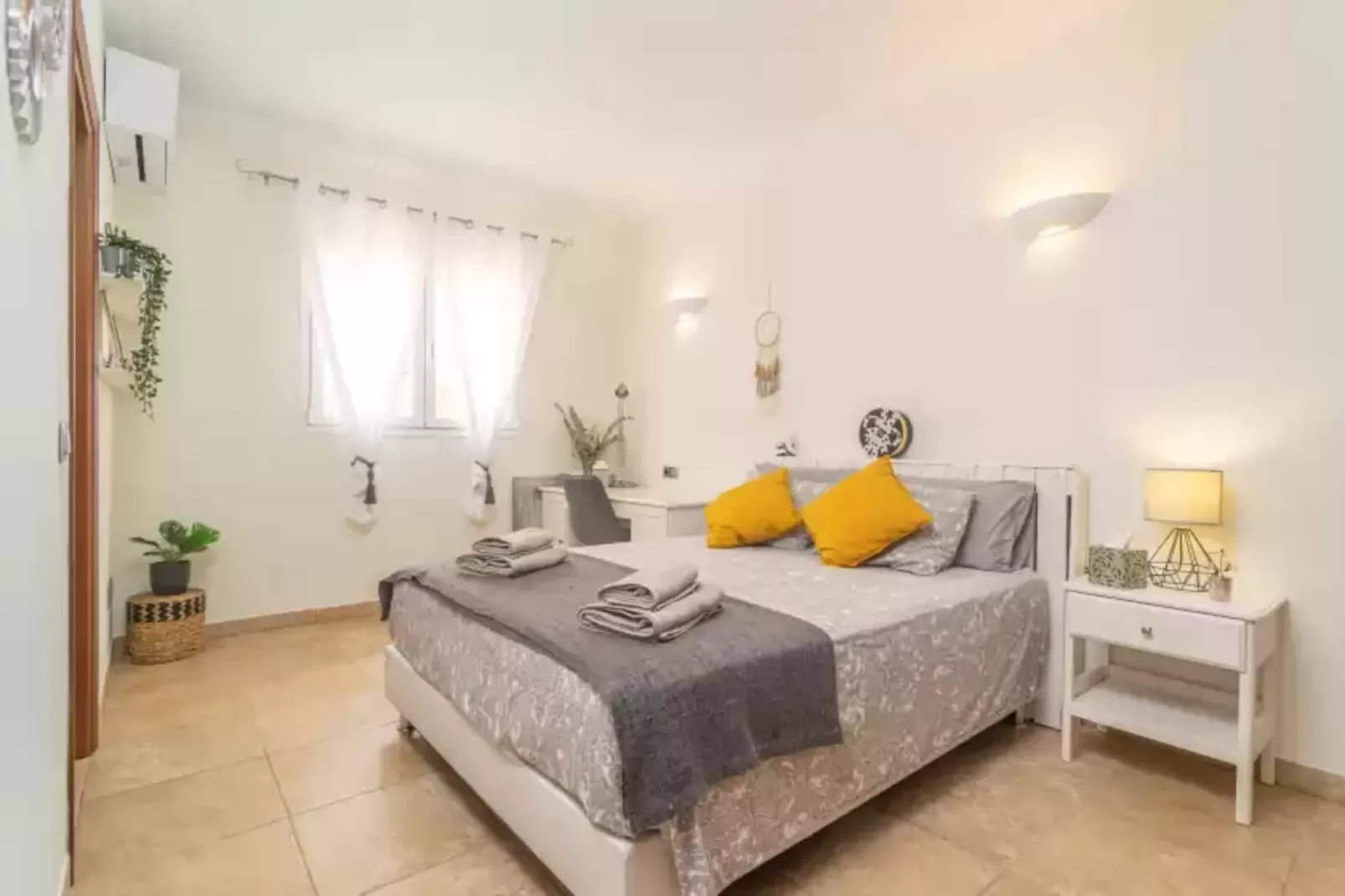 Joan Deia Escultor-Bedroom