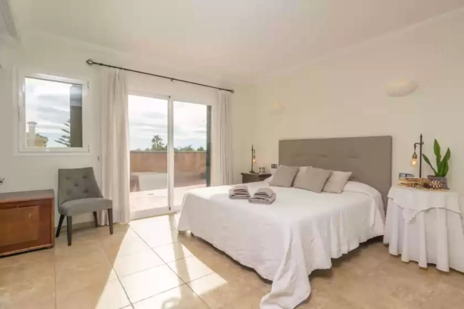 Joan Deia Escultor-Bedroom