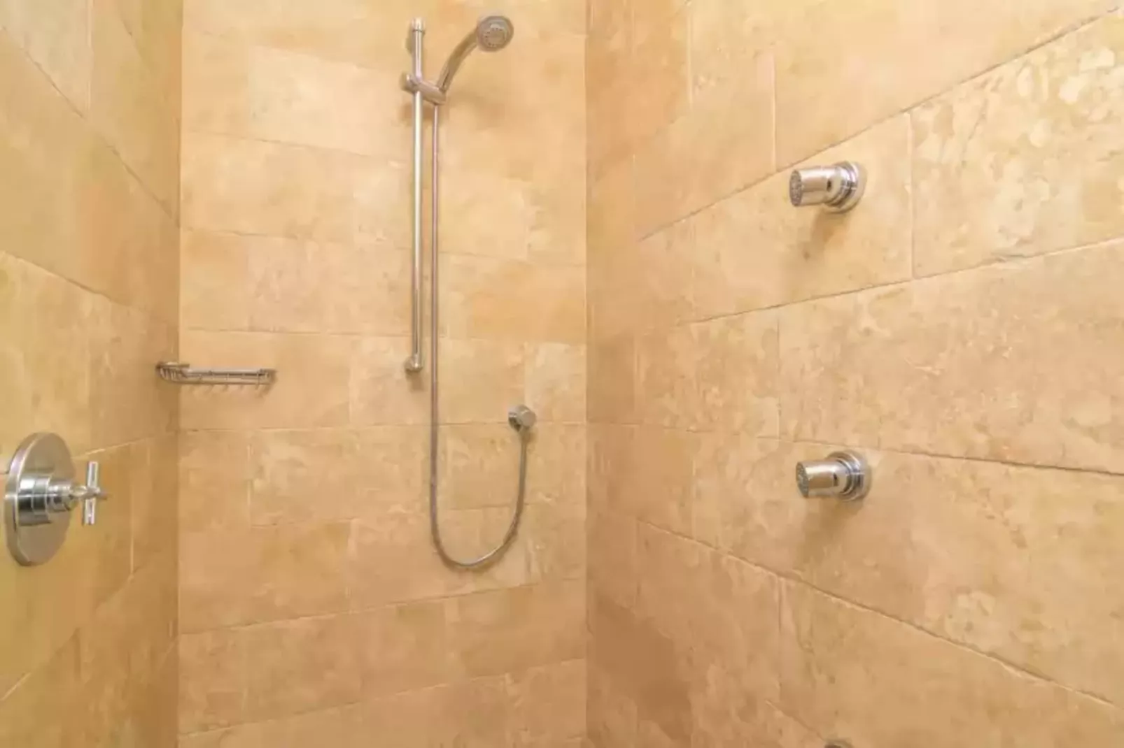 Joan Deia Escultor-Bathroom