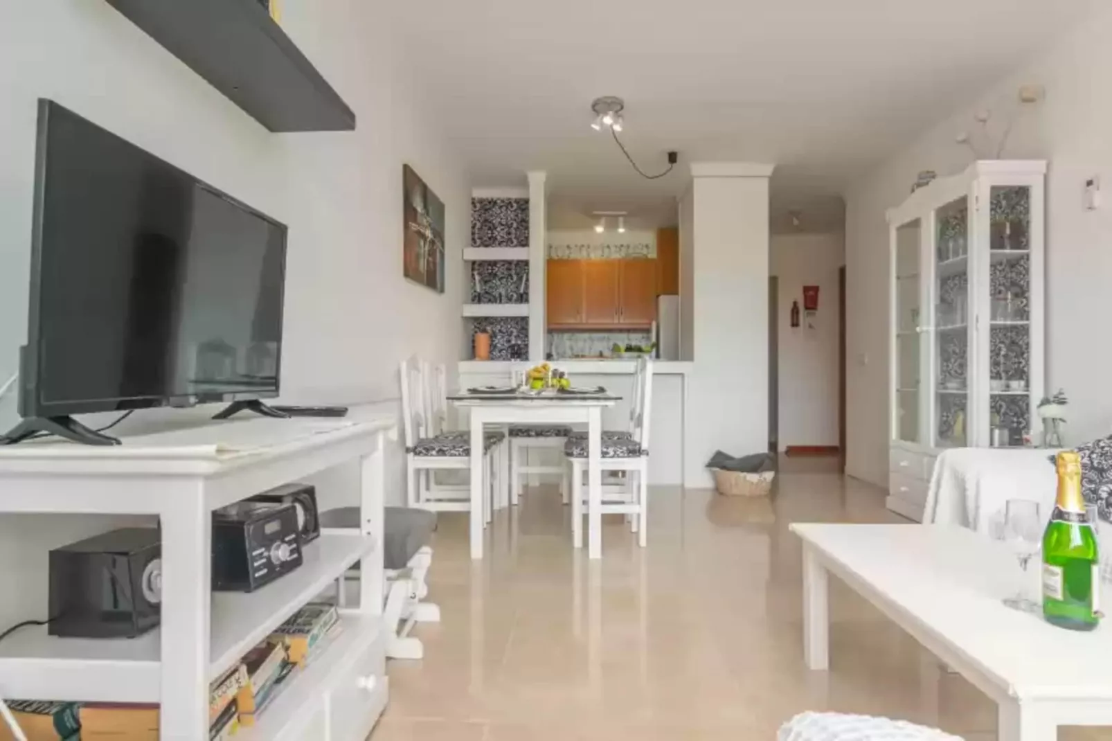 Sol-Living room