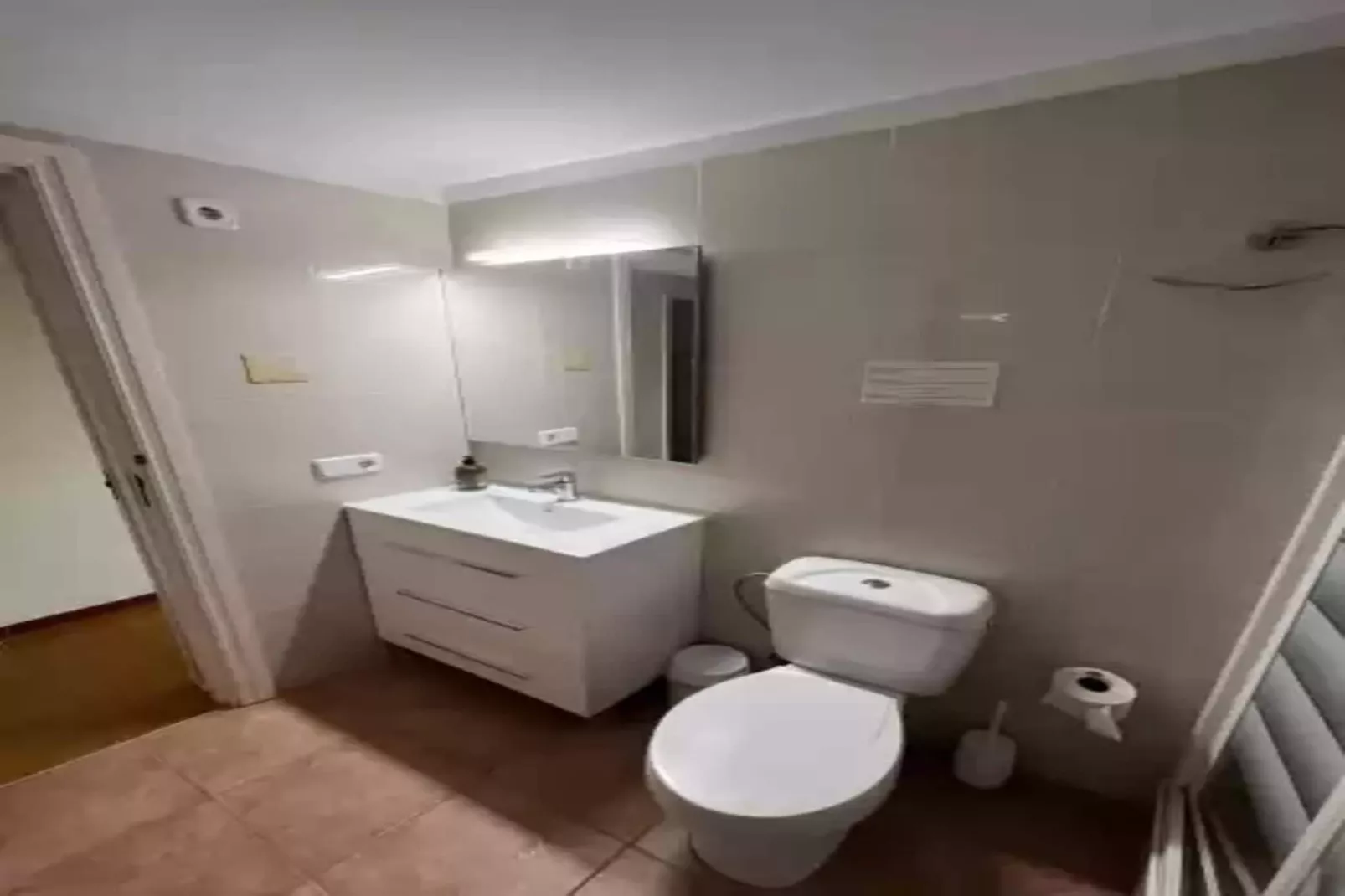 Sol-Bathroom