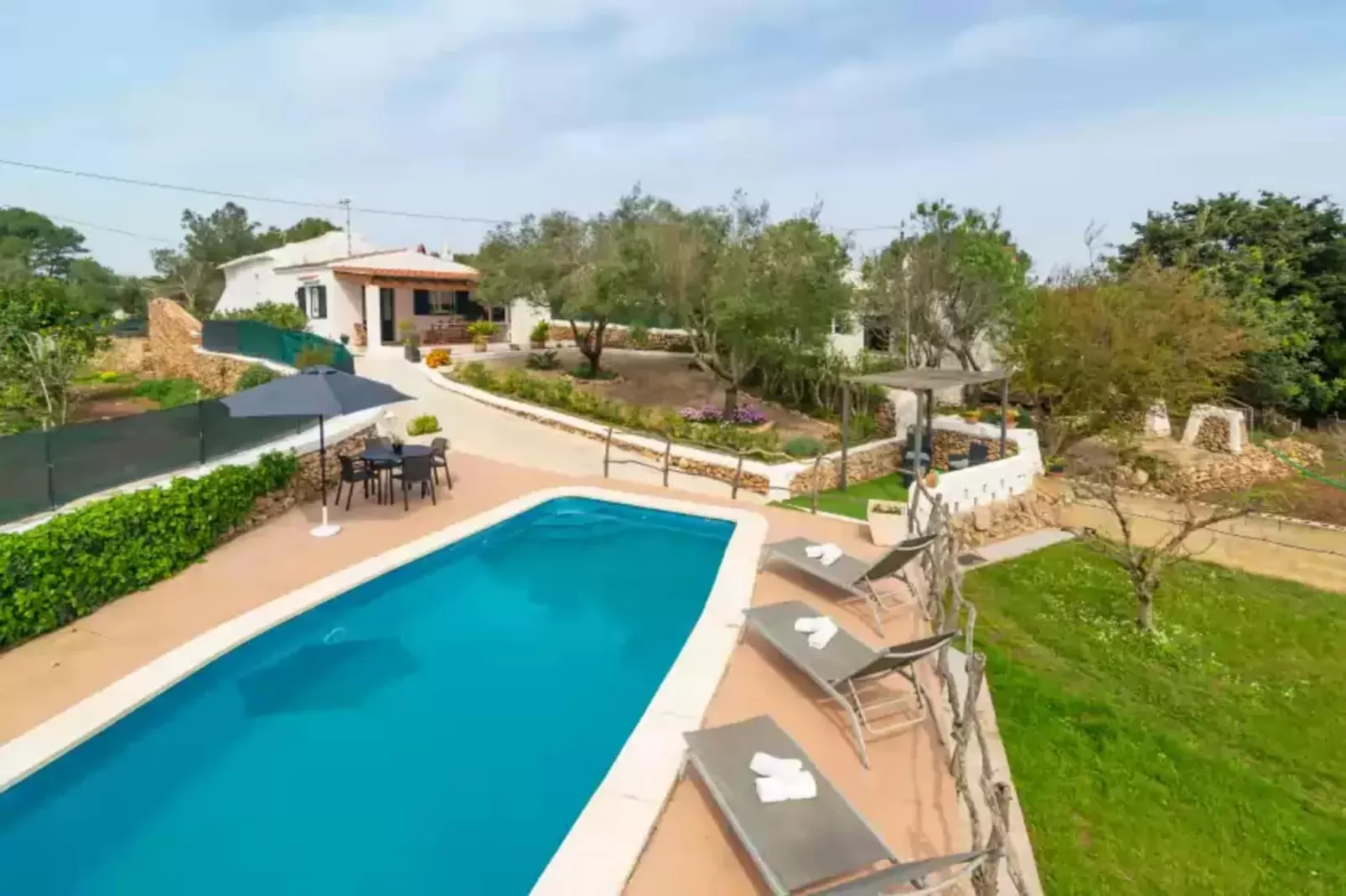 Casa Dina-Pool