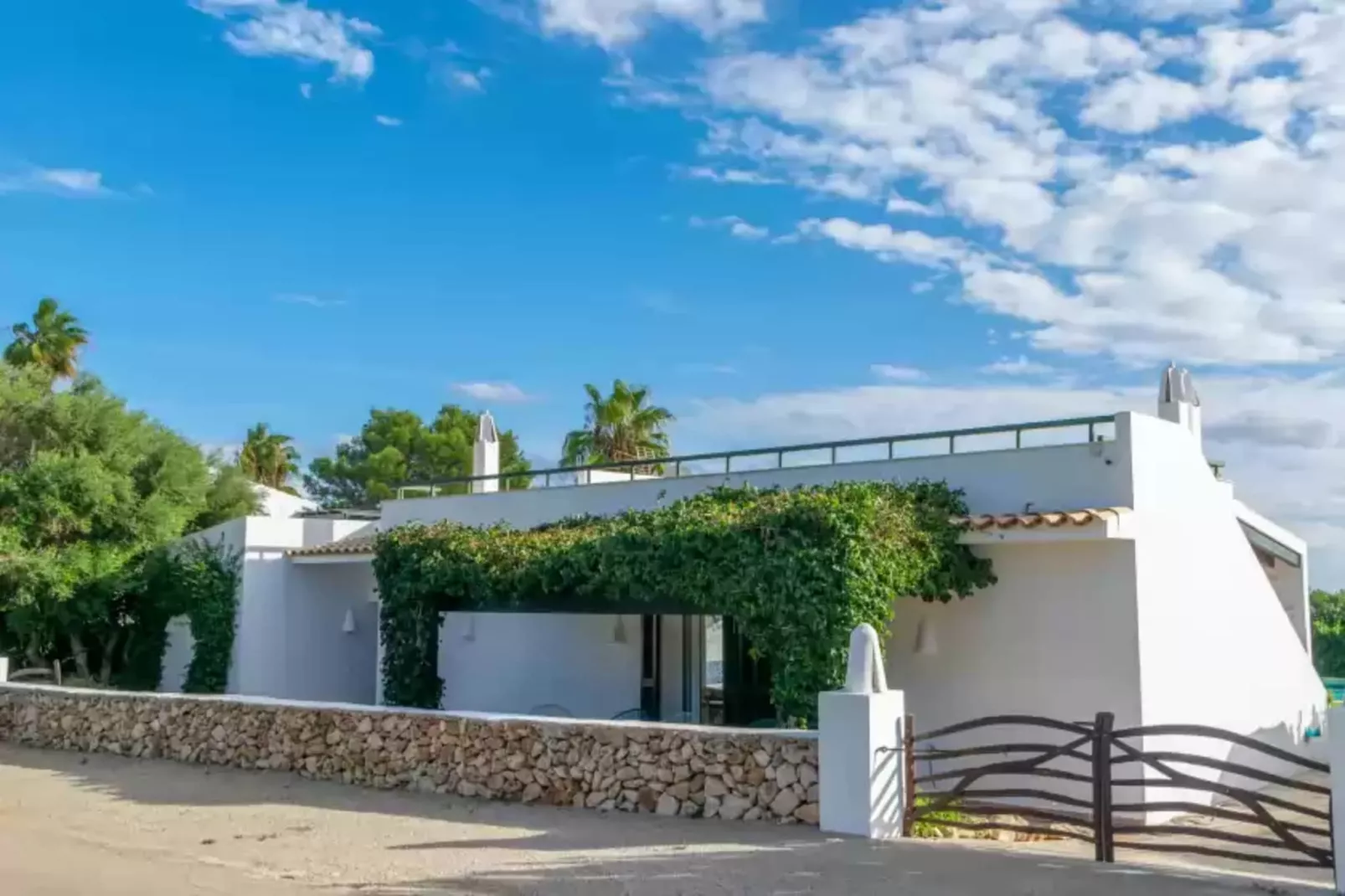 Villa Binimigi-Exterior summer