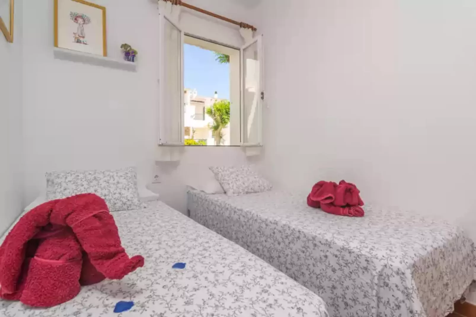 Ses Fonts C25-Bedroom