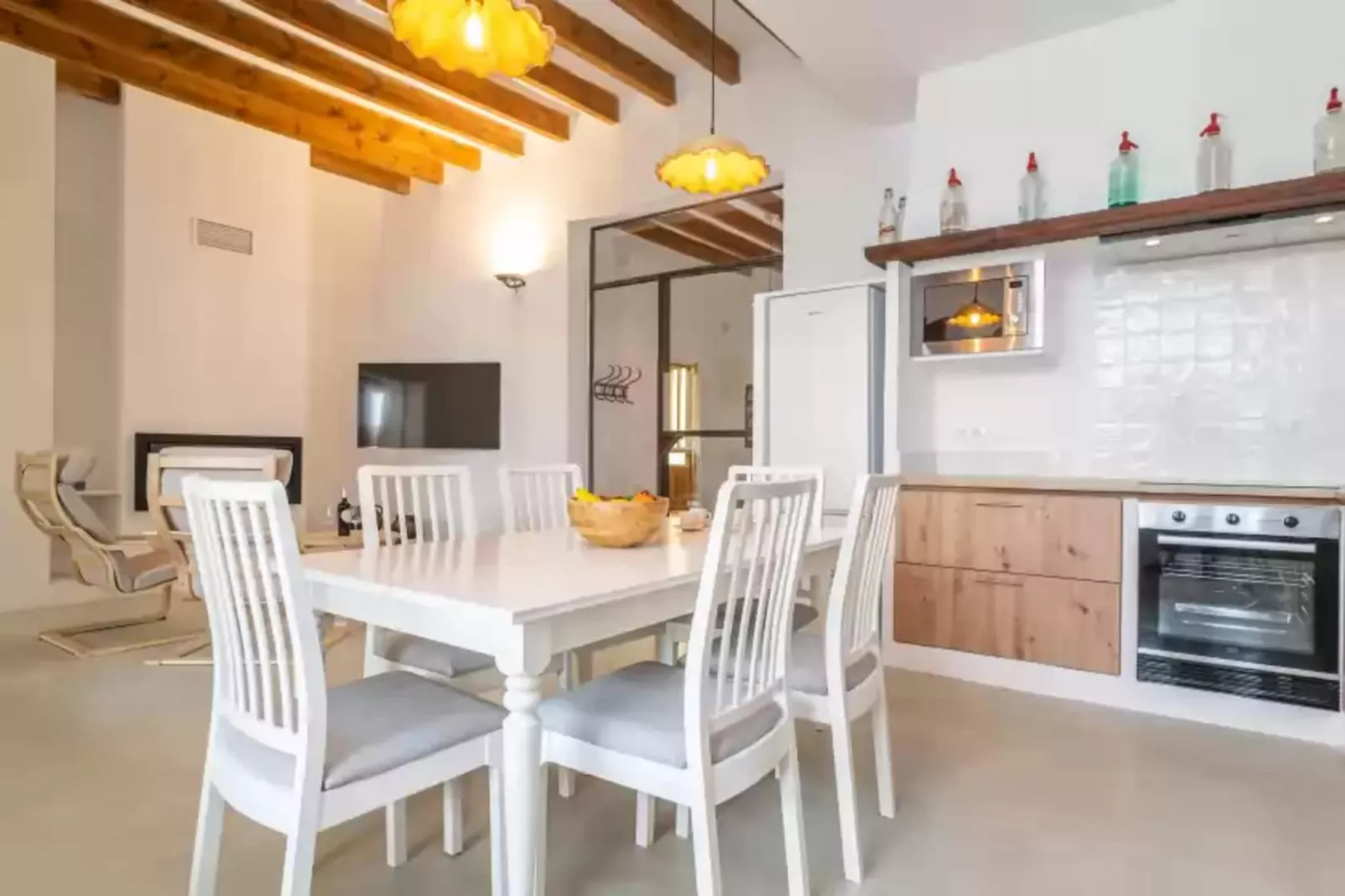 Can Serral-Dining room