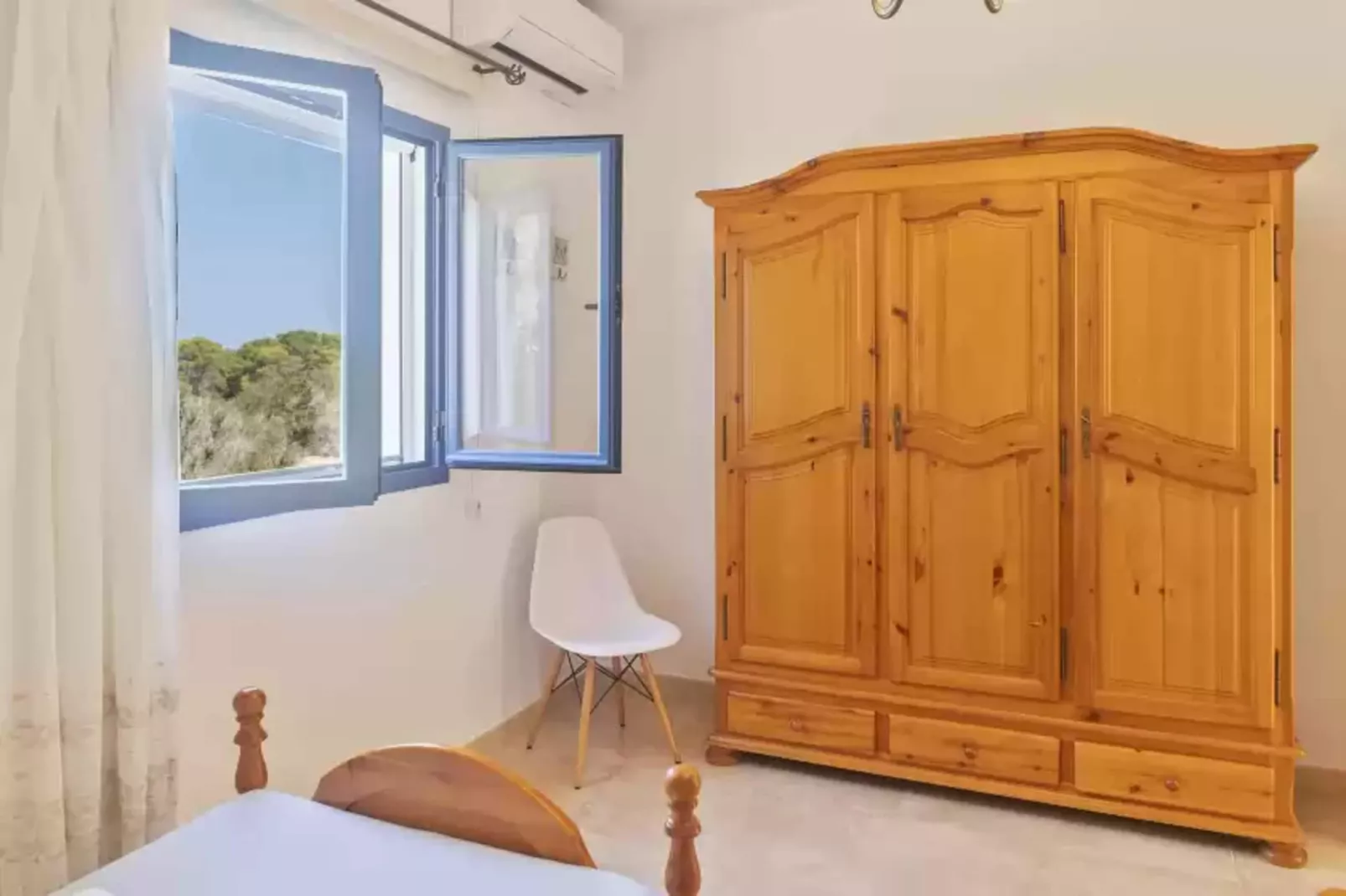 Es Lliri Blanc-Bedroom