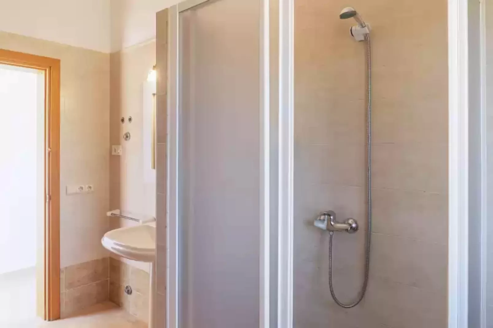 Es Lliri Blanc-Bathroom