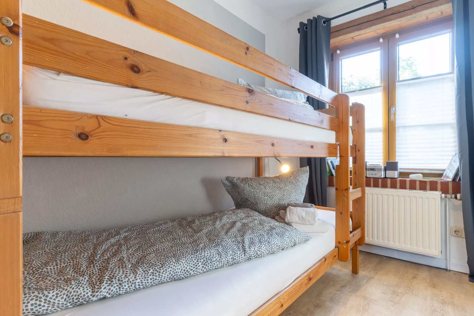 Ferienwohnung Vogelkoje Vollerwiek-Bedroom