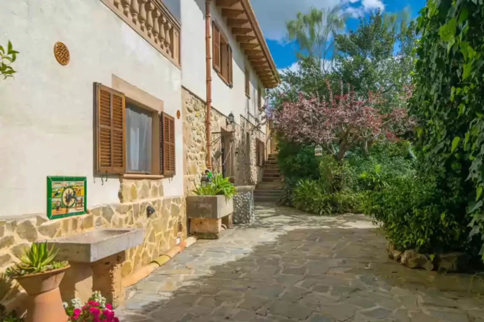 Sa Caseta D'en Tronca-Gardens summer