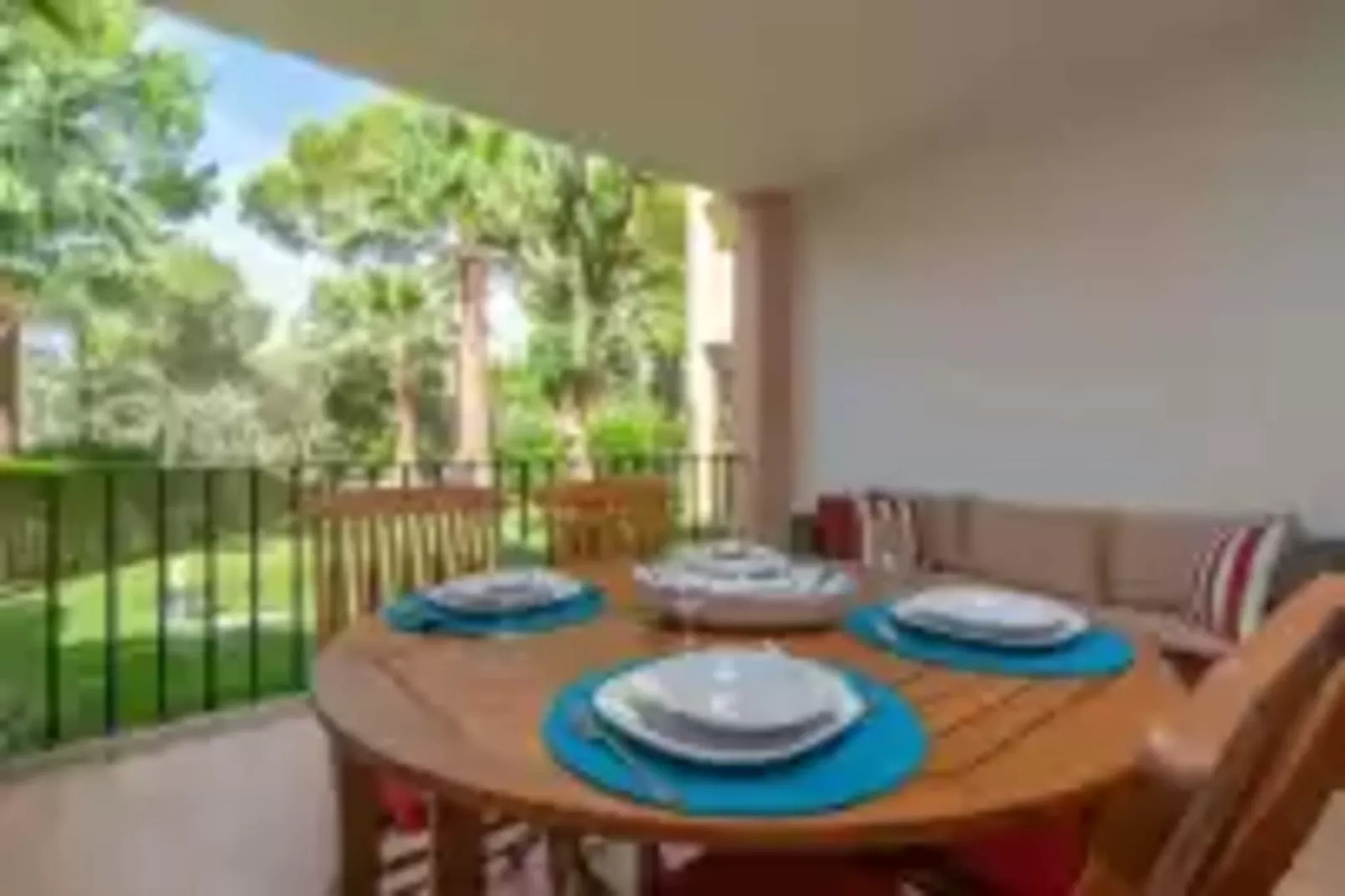 Barca Trencada (a3)-Dining room