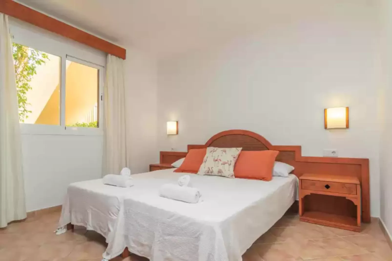 Barca Trencada (a3)-Bedroom