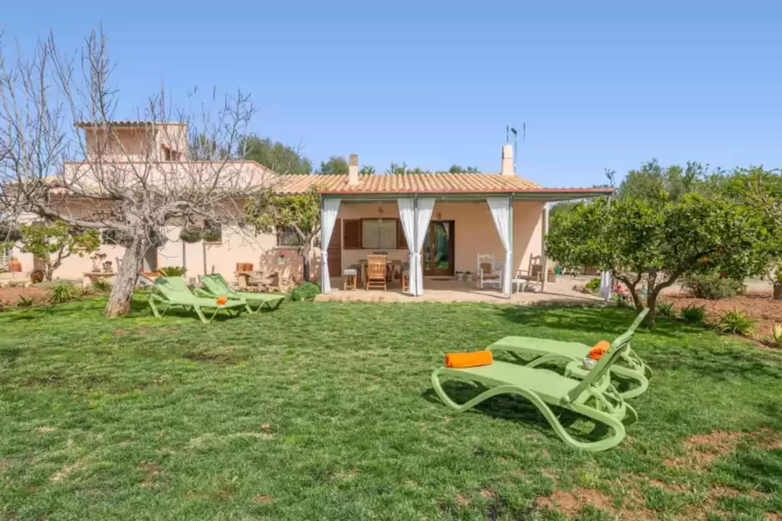 Sa Caseta (bÚger)-Gardens summer