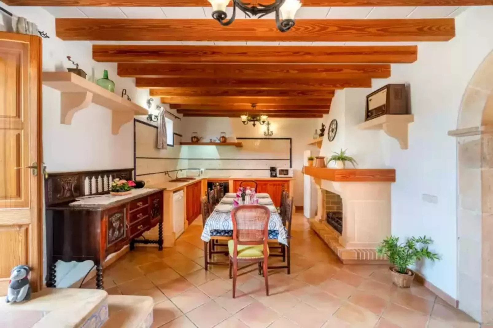 Cases De Son Roig-Dining room